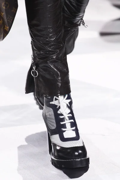 Look 37
